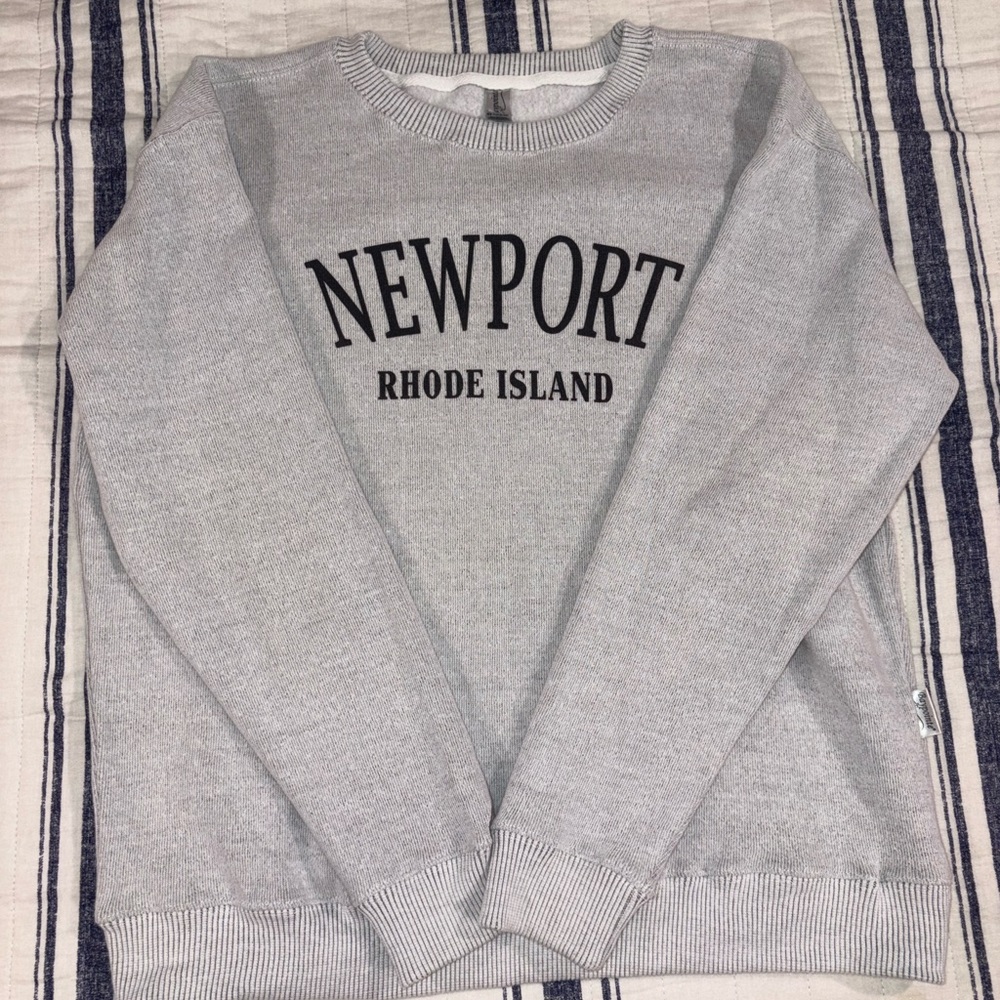 Aeropostale Light Gray Crewneck Sweater